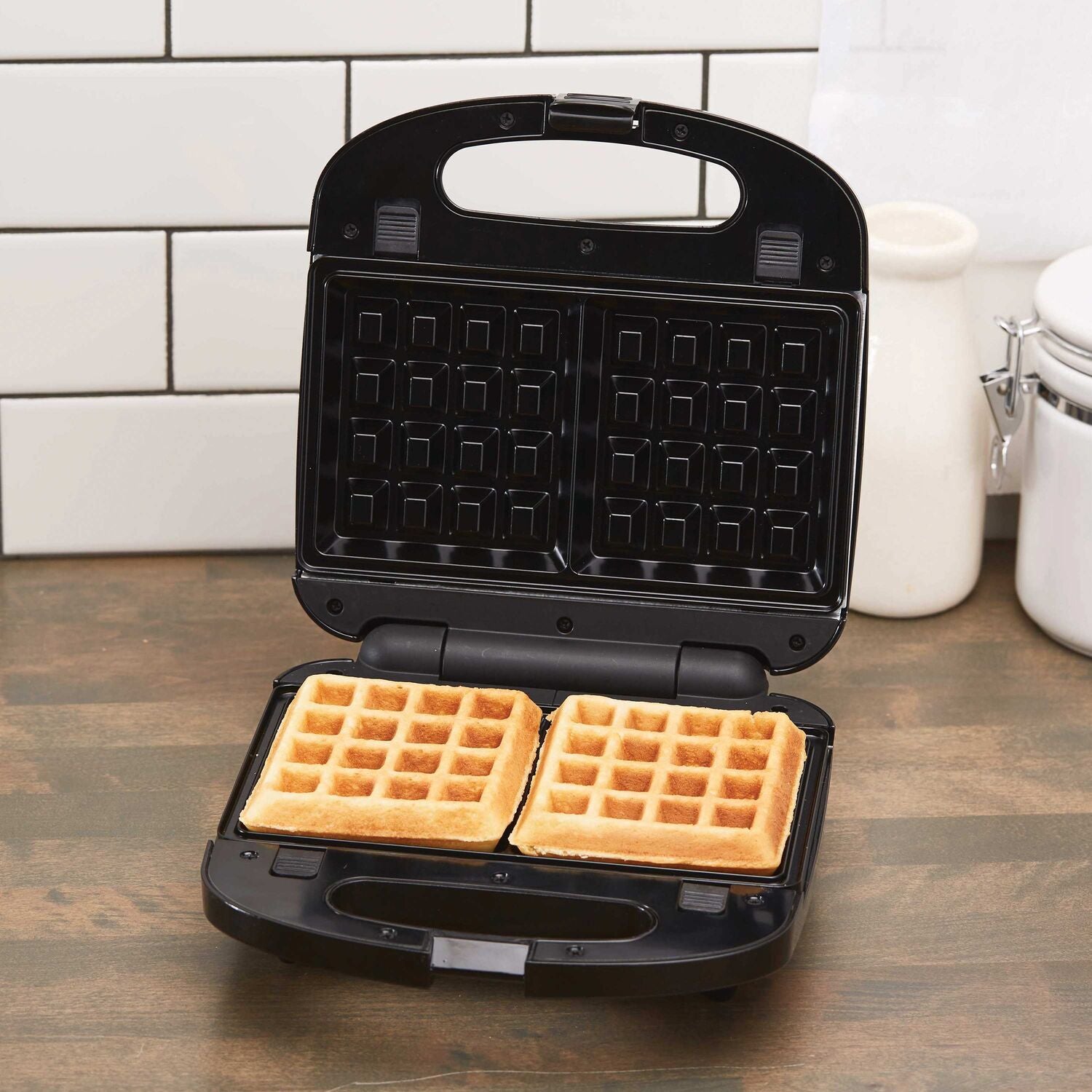 BLACK+DECKER 3-in-1 Morning Meal Station™ Waffle Maker, Grill, or Sandwich  Maker, Black/Silver, WM2000SD 