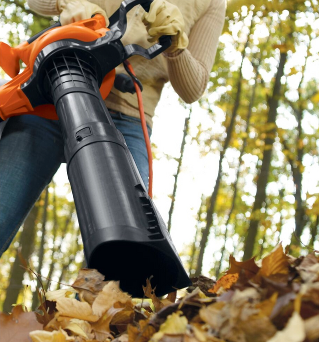 BLACK+DECKER electric leaf vacuum